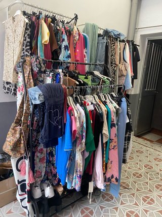 Lote de ropa variada para mujer
