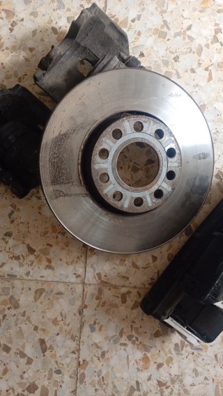 Discos y Pinzas de Freno VW Passat B5