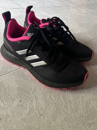 Zapatillas adidas Negras y Rosas