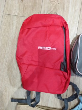 Set de 4 Mochilas y Neceseres
