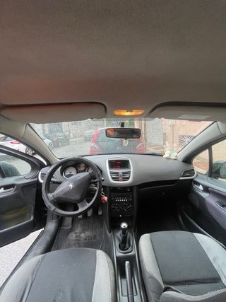 Peugeot 207 2006