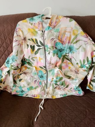 Chaqueta floral oversize
