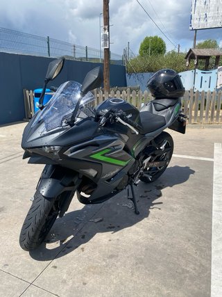 Kawasaki Ninja 500 SE