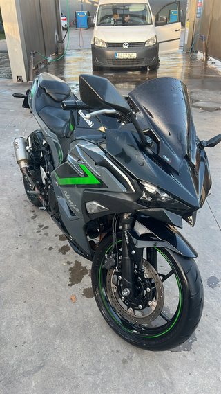 Kawasaki Ninja 500 SE