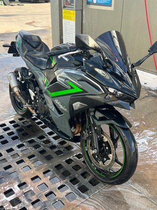 Kawasaki Ninja 500 SE