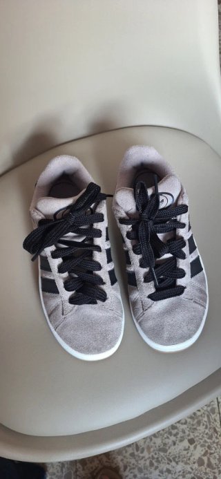 Zapatillas Adidas Originales Campus Beige y Negras