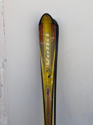 Esquís Völkl Vetris V36 con Bastones