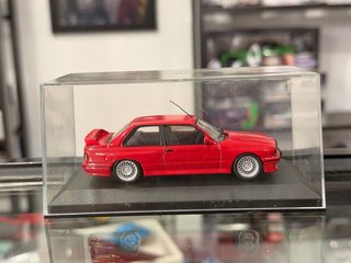 Miniatura BMW E30 M3 (1988) 1:43 Vermelho