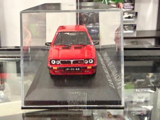 Lancia Delta HF 4WD (1987) 1:43 miniatura