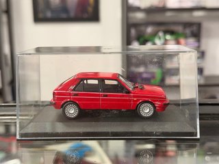 Lancia Delta HF 4WD (1987) 1:43 miniatura