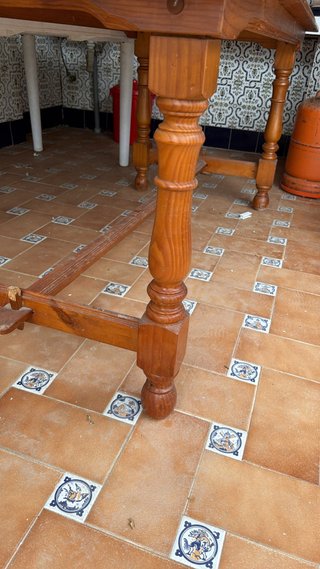 Mesa de madera grande rústica