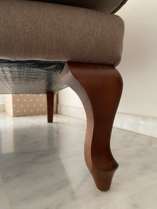 Sillón orejero Ikea beige y marrón