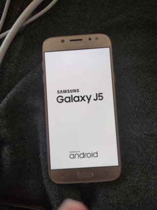 Samsung Galaxy J5 (2017) 16GB Dorado