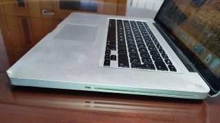 MacBook Pro 15 i7 6GB RAM 500GB (leer)