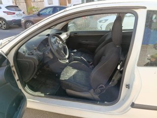 Peugeot 206 2001