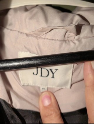 Chaleco acolchado JDY beige