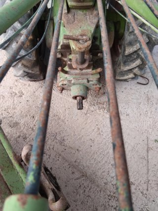 Mula mecánica Agria