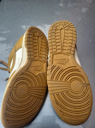 Nike Marrones Beige