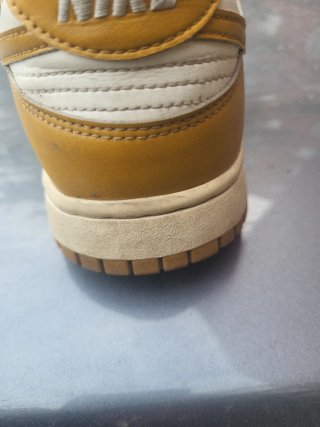 Nike Marrones Beige