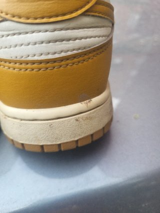 Nike Marrones Beige