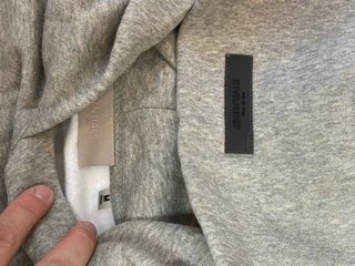 Chándal Essentials Gris Talla M