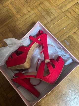 Sandalias de Tacón Rojas