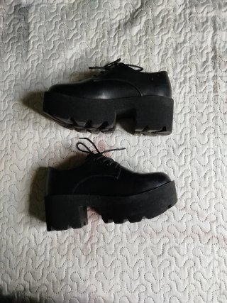 Zapatos Negros de Plataforma