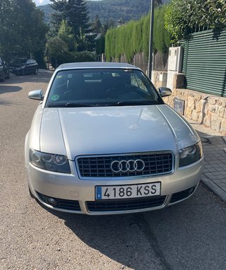 Audi A4 Cabrio 3.0 V6 220 CV Multitronic