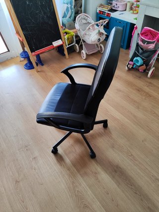 Silla de Oficina Giratoria Negra