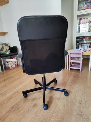 Silla de Oficina Giratoria Negra