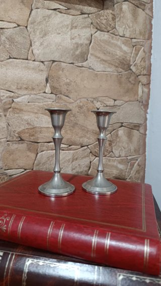 Set de 2 Candelabros de Metal Plateado