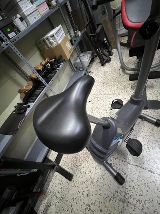 Bicicleta estática BH Fitness