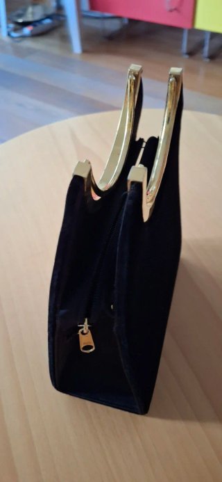 Bolso de fiesta de terciopelo negro