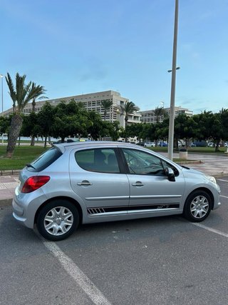 Peugeot 207 2006