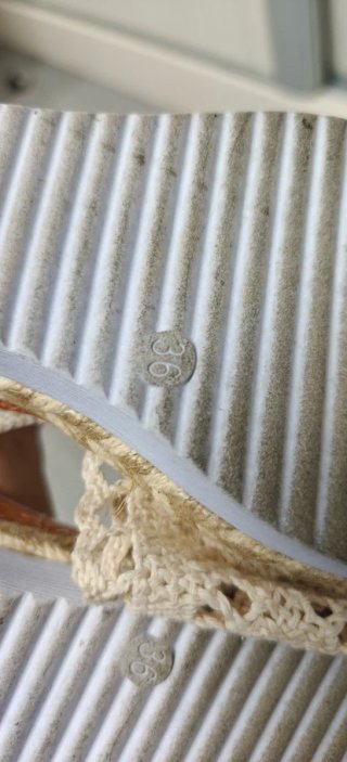 Sandalias de esparto beige