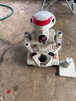 Robot RAD antiguo de juguete
