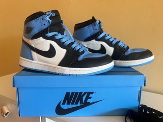 Jordan 1 Retro University Blue