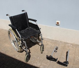 Silla de ruedas manual plegable