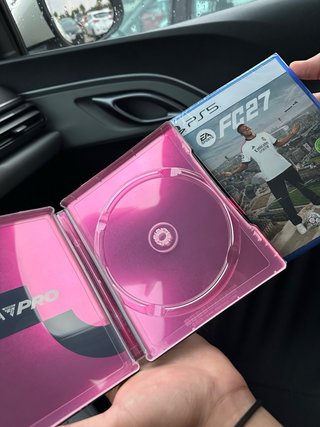 EA Sports FC 27 PS5 + Estuche Metálico