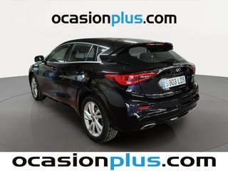 Infiniti Q30 1.6T Premium 90 kW (122 CV)