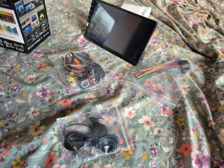 Pantalla 9" 1080P con camara trasera y microfono