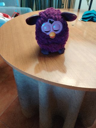 Peluche Furby Morado