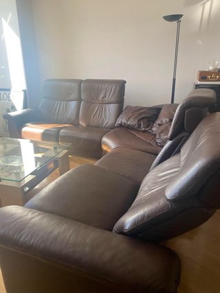 Sofá esquinero Stressless piel marrón