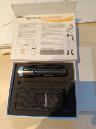 Linterna LED Quantum 200 Lumen