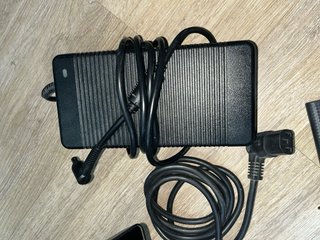 Ordenador TPV HP con teclado e impresora