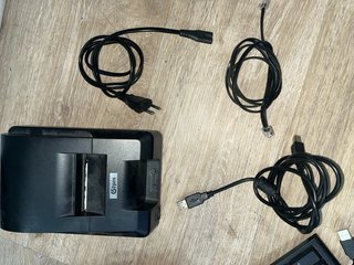 Ordenador TPV HP con teclado e impresora