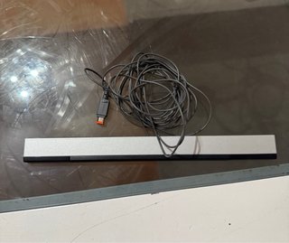 Nintendo Wii Blanca + 2 Mandos + Accesorios