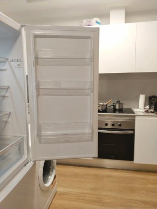 Combo Frigorífico Candy y Lavadora Indesit