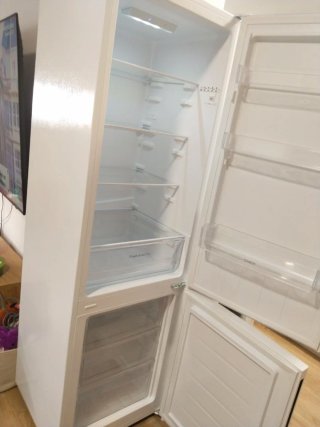 Combo Frigorífico Candy y Lavadora Indesit