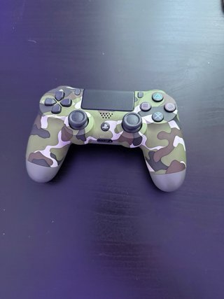 Console PS4 Bianca + Controller Camouflage + Giochi